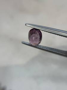 Spinelle Violette Naturelle de Haute Qualité 2.00CT Coupe Ovale Pierre Précieuse Facettée en Vrac Vente en Gros Sri Lanka Fabrication de Bijoux Effet Zehra Color Play - Product Image 2