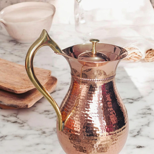 Pichet à eau artisanal en cuivre martelé avec couvercle – Carafe de service élégante et vintage pour la maison, l'hôtel, le restaurant et les fêtes - Product Image 4