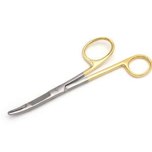 Portaagujas TC Gillies de la Mejor Calidad, Grado OR, 6 Pulgadas, Dentado, con Tijeras, Instrumentos Quirúrgicos - Product Image 1
