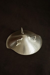 Bol décoratif en métal de qualité supérieure, idéal pour les pétales de fleurs, centre de table élégant pour la table à manger et la décoration de la maison, vente en gros depuis l'Inde - Product Image 3
