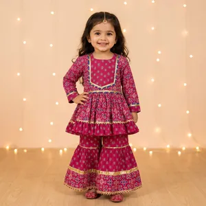 Ensemble Kurta Sharara en coton à imprimé floral pour filles, rose, tenue traditionnelle pour la fête de Diwali, coupe ample, longueur cheville - Product Image 1