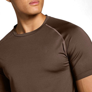 T-shirt de sport respirant pour homme, idéal pour la course, l'entraînement, le fitness, les exercices sportifs et les activités quotidiennes. - Product Image 4