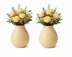 Vase à fleurs en métal de couleur jaune avec design martelé, décoration de table, best-seller, fiable pour une utilisation durable, disponible au prix le plus bas et au prix nominal. - Product Image 2