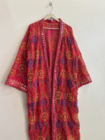 Meilleur cadeau pour demoiselle d'honneur : veste kimono indienne brodée à la main, style Phulkari, vêtements de détente, style streetwear