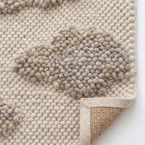 Alfombra de Lana Tejida a Mano con Patrón de Nubes Flotantes en Gris Crema, Alfombra Minimalista para Decoración Moderna del Hogar - Product Image 6