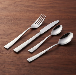 Services de restauration haut de gamme finis en argent, parfaits pour les services de traiteur, les buffets et les mariages. - Product Image 1