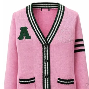 Cárdigan de punto personalizado para mujer, estilo universitario, rosa y verde, con cuello en V, parche de letras OEM y botones, tipo jersey. - Product Image 2