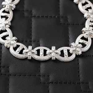 Nouveau design, bracelet chaîne à maillons ovales couleur argent, fermoir fleur en strass, bijoux pour femme, cadeau de fête - Product Image 2