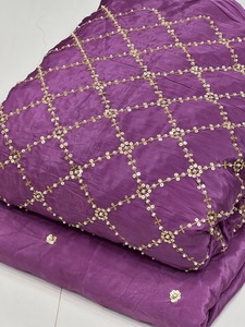 Tela de crepé natural de lujo con bordado a mano, ancho 44, para vestidos de novia y ropa festiva, disponible al mejor precio. - Product Image 5