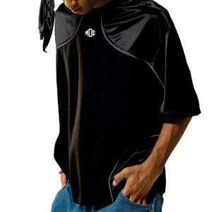 Camiseta de Fútbol Americano Estilo Y2K, Negra Mate, Malla, Corte Holgado, Personalizable con Número de Jugador, Fabricación en Masa para Equipos - Product Image 6