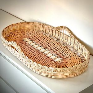 Panier à langer en rotin style bohème combiné avec un panier à langer pour enfant en rotin, organisateur de table à langer en osier tressé pour bébé - Product Image 4