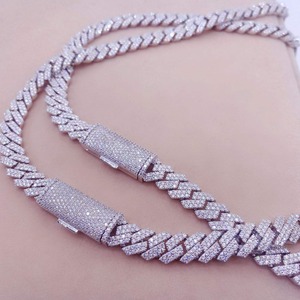 Collar de Cadena Cubana Personalizado con Diamantes de Imitación, Suministro Directo de Fábrica, para Estilo Urbano y de Rapero, Disponible para la Venta - Product Image 2