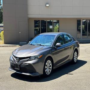 Toyota Camry 2023 d'occasion, excellent état, sans accident, documents d'origine, intérieur propre, meilleure offre - Product Image 3