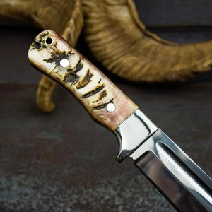 Cuchillo Bowie de Caza Vikingo Hecho a Mano OEM, Acero Inoxidable, Punta Caída, 3mm de Grosor, 13" de Longitud Total, Mango de Cuerno, Funda de Cuero - Product Image 3