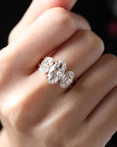 Anillo de Compromiso y Matrimonio de Diamantes Cultivados en Laboratorio, Joyería de Lujo, Oro Sólido de 10K/14K/18K, Certificado IGI, Anillo de Eternidad Unisex - Product Image 4