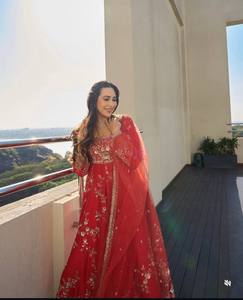 Traje Anarkali Rojo Bordado Hasta el Suelo con Dupatta, Vestido de Boda Tradicional Indio Pakistaní para Mujer - Product Image 2