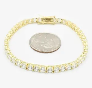 Pulsera de Plata de Ley de 8 Pulgadas para Mujer, con Moissanita VVS1 de Corte Redondo de 4 mm, Chapada en Oro Amarillo de 14K, Estilo Tenis - Product Image 3