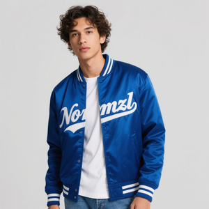 Chaqueta universitaria de chenilla bordada, chaqueta varsity de satén con nombre personalizado, cuello alto, chaqueta bomber varsity de poliéster satinado para invierno - Product Image 2