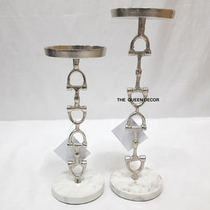 Porte-bougie en aluminium moulé, style équestre, plaqué argent, sur pied, modèles en promotion - Product Image 2