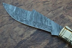 Cuchillo Plegable de Acero de Damasco de Grado Industrial Hecho a Mano con Mango de Cuerno de Ciervo y Funda de Cuero para Acampar al Aire Libre - Product Image 2