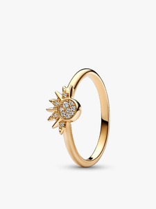 Elegante Juego de Anillos para Pareja con Diseño de Sol y Luna – Anillo de Sol Chapado en Oro y Anillo de Luna Plateado con Diamantes de Circonia Cúbica, Ajustable y Romántico - Product Image 3