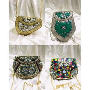 Bolso de Mano de Plata Antigua Hecho a Mano para Mujer, Accesorio de Moda con Cristales, por RR ENTERPRISES India - Product Image 4