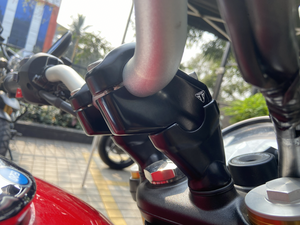 Manillar Elevado de Aleación de Aluminio para Triumph Speed 400 - Diseño Ligero para Reequipamiento/Actualización - Product Image 6