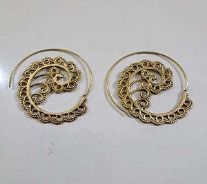 Pendientes de latón de aro tribal Pendientes de latón étnicos-Bucle bohemio Aspecto hermoso Estilo de moda GC-ER-451 para mujeres Uso de regalo - Product Image 1