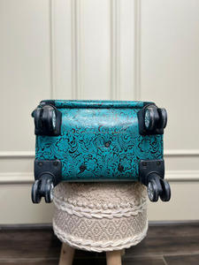 Bolsas de equipaje multiusos hechas a mano de cuero tallado Unisex tamaño grande multiusos maleta pelo en ocultar - Product Image 5