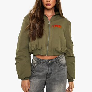 Blouson bomber court zippé personnalisé en tissu tissé, coupe ample, à capuche, effet dégradé, style streetwear, coupe-vent pour femme - Product Image 1