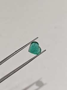 Esmeralda Zambiana en Forma de Corazón de 5.24 Ct, Gema Suelta Verde Natural para Anillos, Colgantes y Suministro al por Mayor - Product Image 5