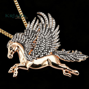 Colgante de Pegaso en Plata 925 con Oro Rosa, Alas y Cola con Diamantes Cultivados en Laboratorio, Amuleto de Lujo para Regalo Unisex - Product Image 4