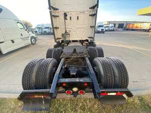 Tracteur routier diesel haute performance 6x4 avec cabine couchette pour le transport logistique longue distance - Product Image 6