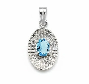 Colgante Ovalado de Topacio Azul Suizo en Plata de Ley 925, Gema Azul Natural con Engaste de Garras, Joyería de Estilo Clásico para Uso Diario - Product Image 2