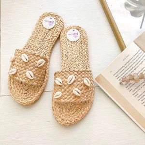 Pantoufles en jacinthe d'eau écologiques de qualité export, pantoufles de plage en jacinthe d'eau pour femmes, usage intérieur, fabricant vietnamien - Product Image 3