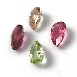 Ensemble de 4 pierres précieuses de tourmaline naturelle multicolore pastel du Mozambique de 5,85 carats, taille poire assortie, 6x10 mm, calibrées - Product Image 3