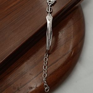 Bracelet élégant en argent sterling 925 avec breloque florale en diamant, maillons géométriques, bijoux de créateur pour femme, idéal pour les soirées - Product Image 3