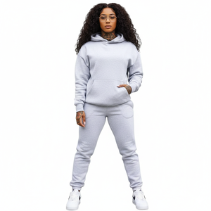 Conjunto Deportivo de Dos Piezas para Mujer, Diseño Personalizado, Color Sólido, para Invierno, con Sudadera Corta - Product Image 1
