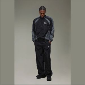 ชุดวอร์มมีฮู้ดโอเวอร์ไซส์ผู้ชายมีสีดำและสีเทา - Product Image 1