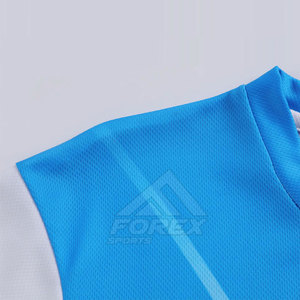 Uniformes de football les plus vendus à prix avantageux, tissu doux, design personnalisé, service OEM, vente en gros d'uniformes de football pour la vente en ligne - Product Image 3
