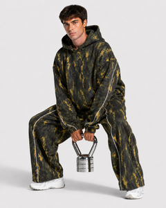 Ensemble de survêtement camouflage pour homme, coupe ample, avec détails contrastants, en molleton de coton premium, comprenant un sweat à capuche et un pantalon de survêtement à jambes larges, vente en gros - Product Image 6
