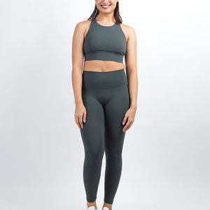 ชุดโยคะไร้รอยต่อคุณภาพสูงสำหรับผู้หญิง ขายส่ง พร้อมโลโก้สั่งทำ ชุดออกกำลังกาย โลโก้ด้านหน้า ไซส์ใหญ่ ลายเรียบ - Product Image 6