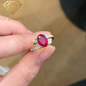 Bague en or rose 18 carats style victorien avec rubis sang de pigeon, double rail et pierres latérales en diamant coniques, bijoux fins d'époque - Product Image 6