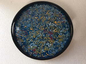 White Lacquer Round Tray with Brown Rim Modern Design Durable Serving Tray for Home Decoration - Product Image 3