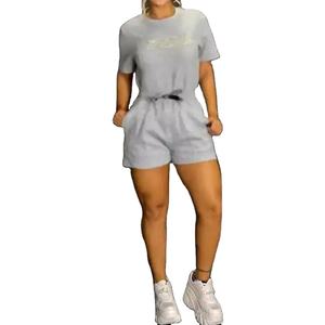 Survêtements d'été décontractés personnalisés ensemble court 2 pièces pour femmes ensemble de t-shirt à manches courtes en coton pour hommes ensemble de shorts d'été unisexe pour femmes - Product Image 1
