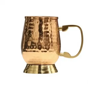 Mug en cuivre avec poignée, design vintage, finition métallique texturée, autres articles de bar, extérieur métallique premium avec un fini martelé classique. - Product Image 3