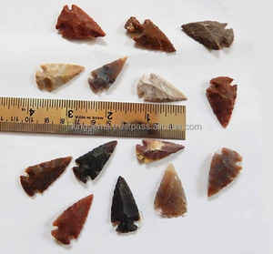 Venta al por mayor de piedras preciosas de ágata natural de fantasía en forma de punta de flecha de 1-1.5 pulgadas, hechas a mano por KINGGEMS, figura tallada para decoración del hogar Feng Shui - Product Image 3