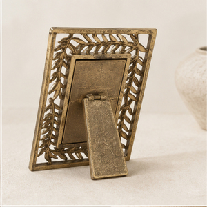 Cadre photo de luxe vintage en métal doré, motif feuille de palmier tropicale, pour table, découpe botanique, décoratif de bureau, vente en gros - Product Image 3