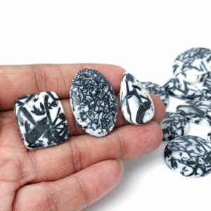 Cabujón de Cristal de Hornblenda Natural con Reverso Plano, Tamaños y Pesos Variados, Gema Suelta Natural para Joyería y Artesanía con Cristales - Product Image 2