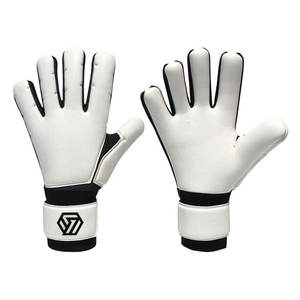Gants de gardien de but de football personnalisés à faible MOQ, très demandés - Product Image 1